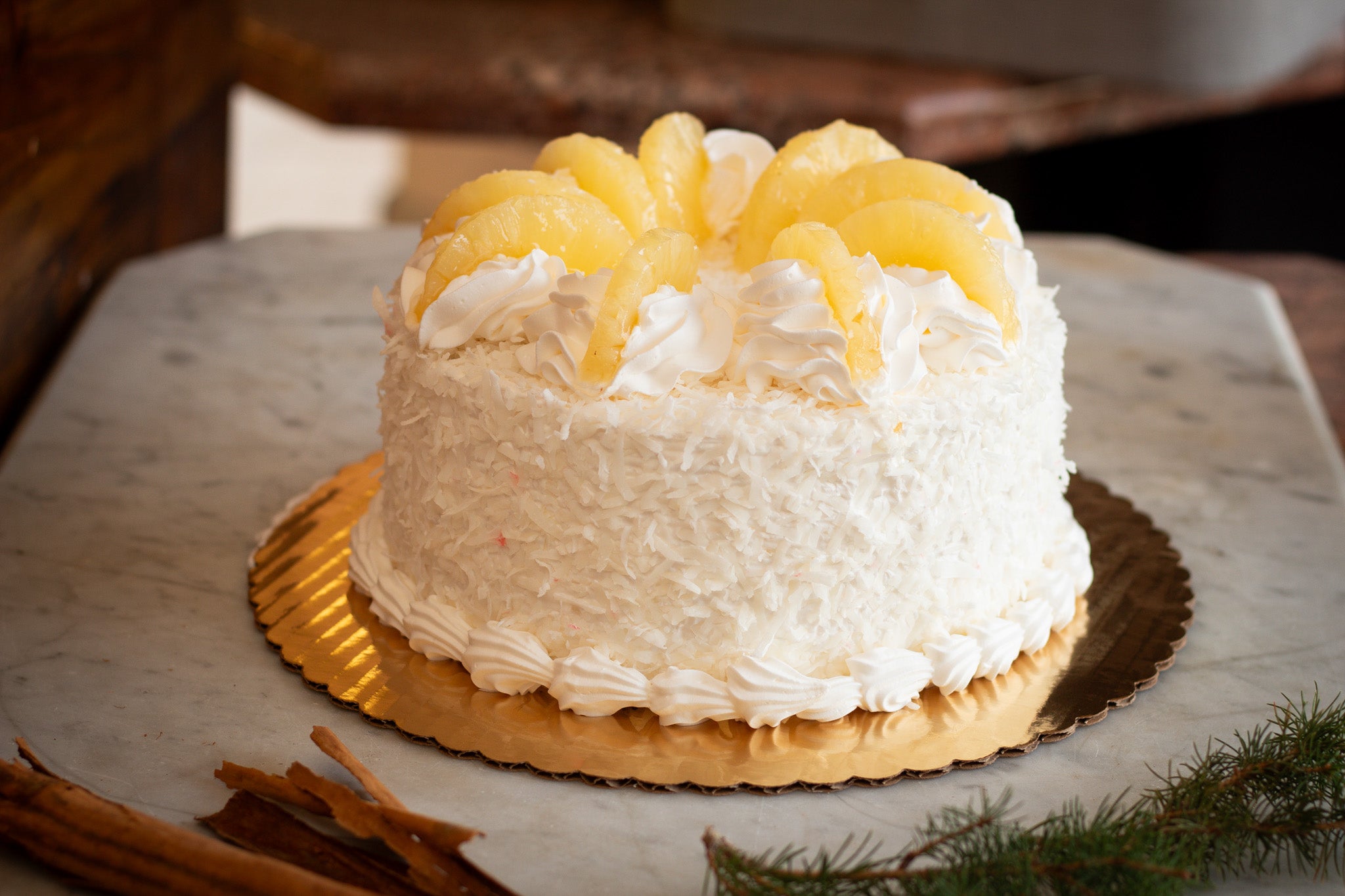 Pineapple Cake 6"