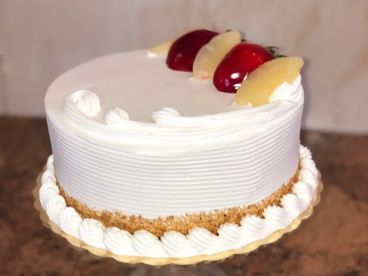 Strawberry Pineapple cake 8"